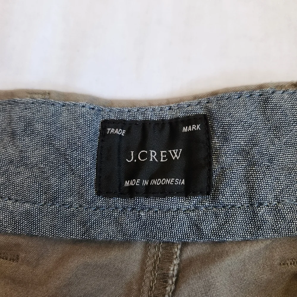 J. Crew men's shorts Chino green 35×9